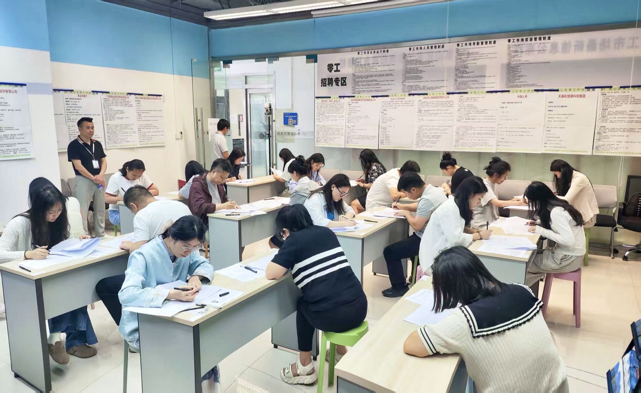 企业动态 | 以考促学强技能，劲草信息顺利开展首批企业职业技能等级认定考试